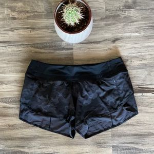 NWT CRZ Yoga 2.5” Sport Shorts